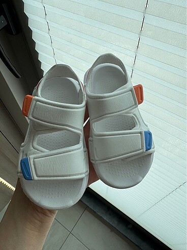 Adidas sandalet