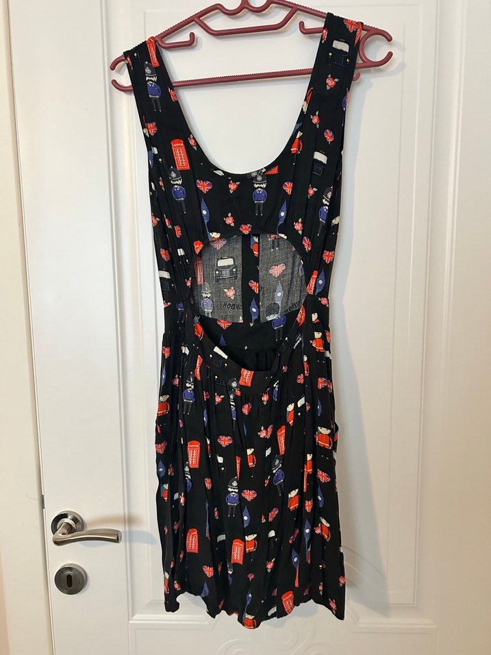 Desenli V Yaka Düğmeli Mini Elbise - Görsel 4