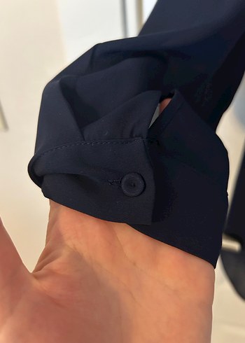 Kadın Lacivert Yakalı Uzun Kollu Gömlek - Görsel 4