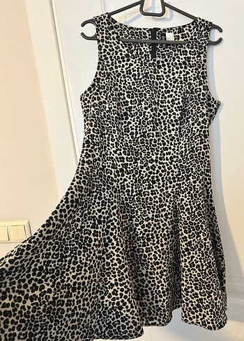 Kolsuz Mini Leopar Desenli Elbise - Görsel 2