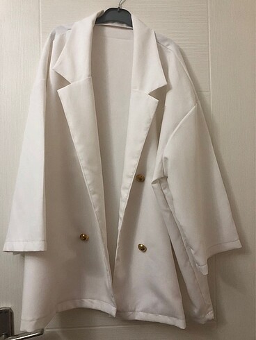 Beyaz Oversize Ceket