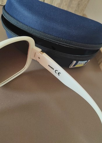 Hawk Beyaz Tokalı Kadın Güneş Gözlüğü - Görsel 4