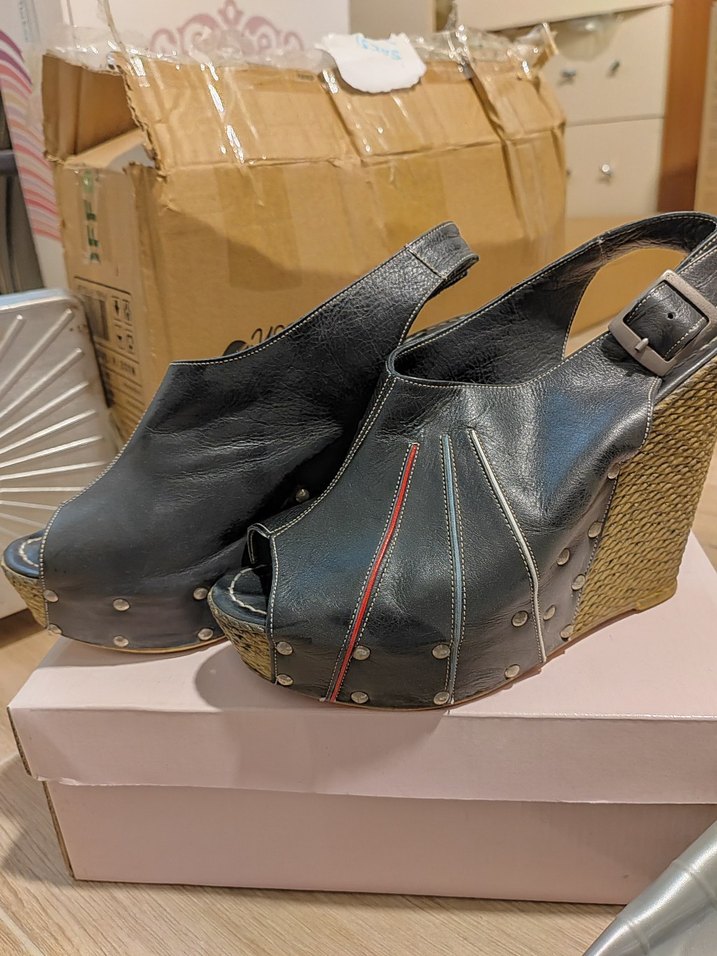 Gerçek deri Tokalı Siyah Dolgu Topuklu Kadın Ayakkabı - Görsel 2