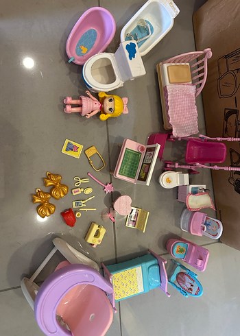 Beden Pembe Bebek Figürü ve Aksesuarları