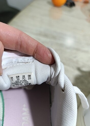 39 Beden beyaz Renk PUMA az kullanılmış 
