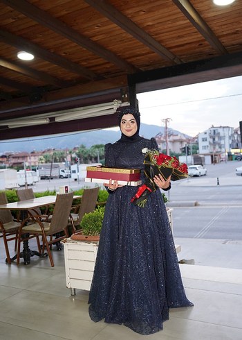 Siyah Payetli Uzun Kollu Tesettür Abiye - Görsel 3