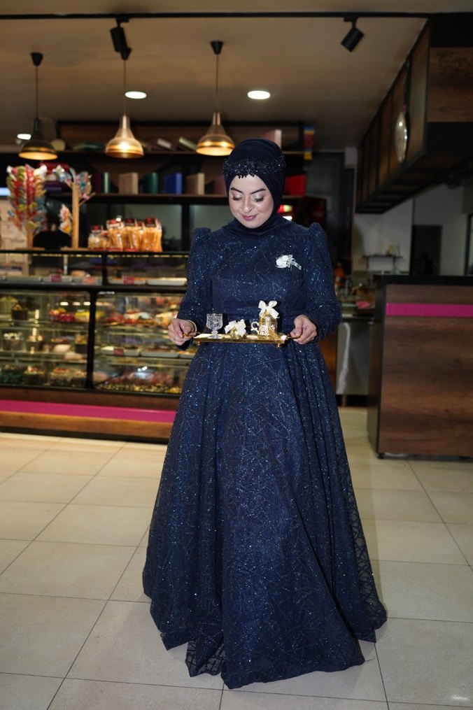 Siyah Payetli Uzun Kollu Tesettür Abiye - Görsel 2