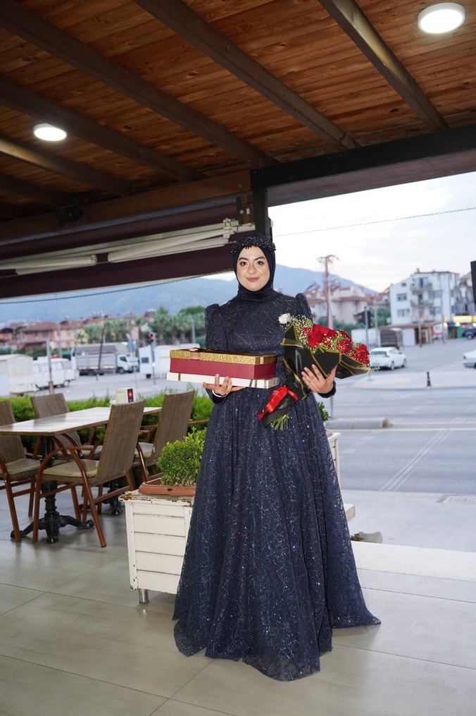 Boncuk İşlemeli Mavi Örgü Saç Aksesuarı - Görsel 3