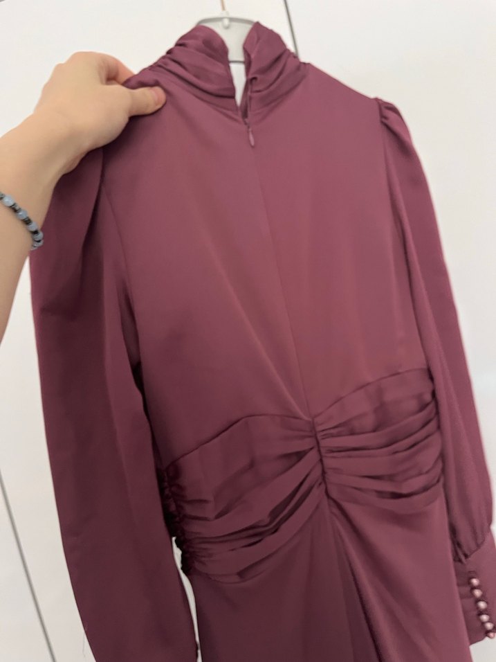 Bordo Saten Uzun Kollu Drapeli Elbise - Görsel 2