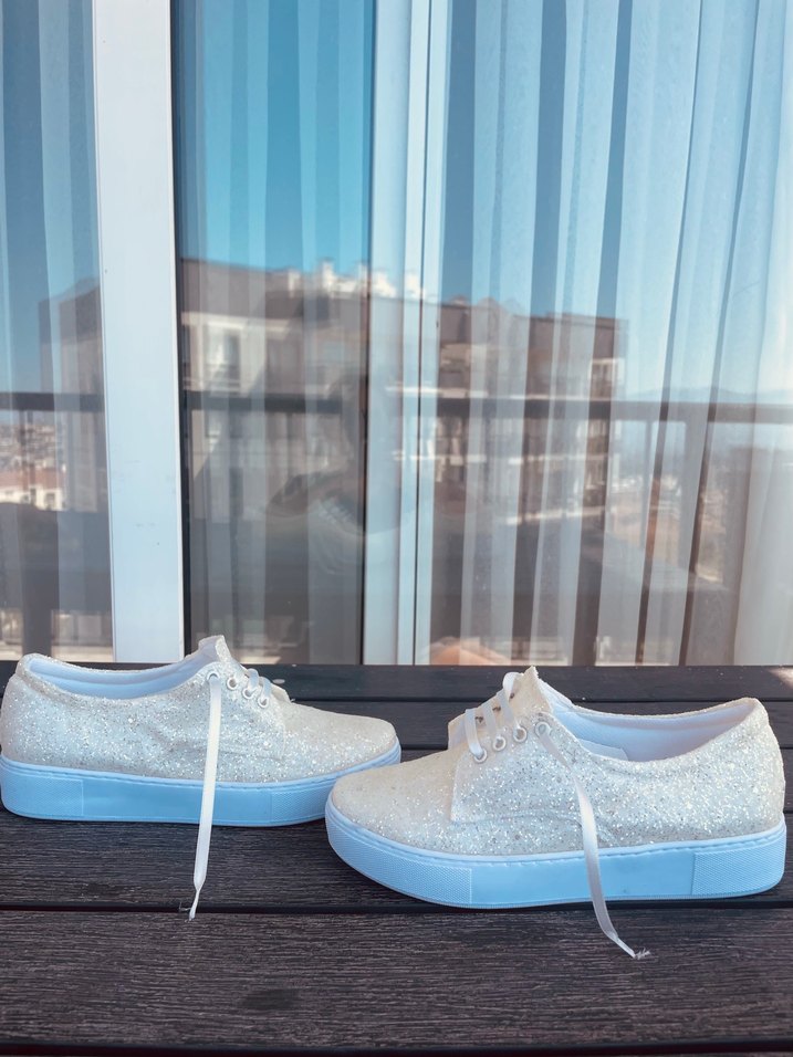 Beyaz Parlak Platform Topuklu Kadın Spor Ayakkabı - Görsel 2