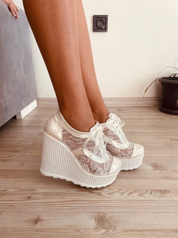 11 cm  Dantel Detaylı Beyaz Dolgu Topuklu Kadın Ayakkabı - Görsel 2