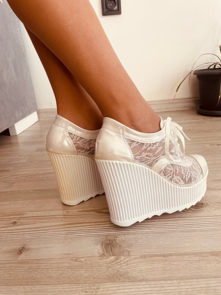 11 cm  Dantel Detaylı Beyaz Dolgu Topuklu Kadın Ayakkabı - Görsel 3