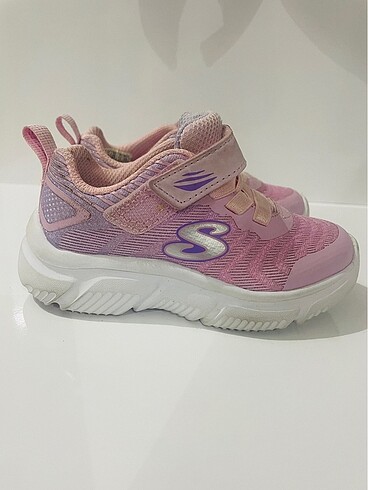 22 Beden Skechers spor ayakkabı