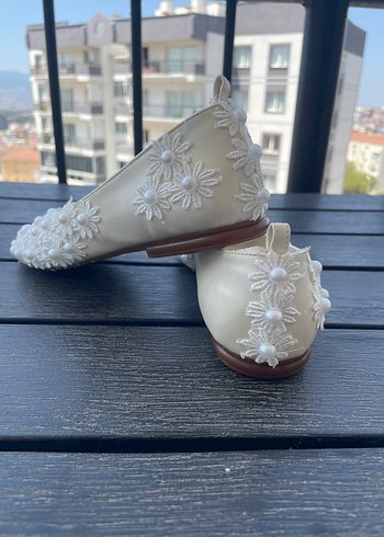 Dantel Detaylı Gelin Babeti - Görsel 3