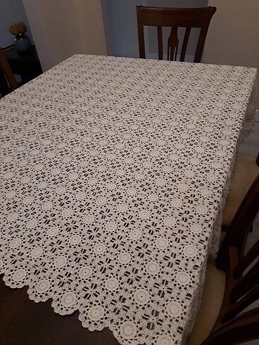 Dantel Masa Örtüsü
