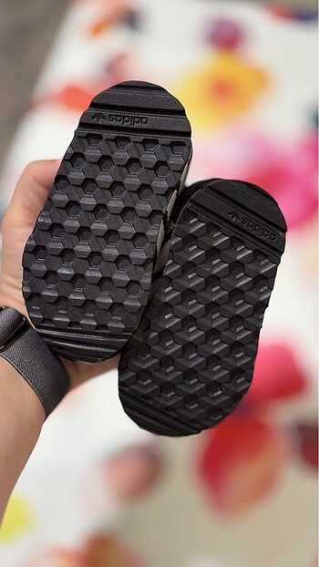 19 Beden Adidas orijinal bebek ayakkabı