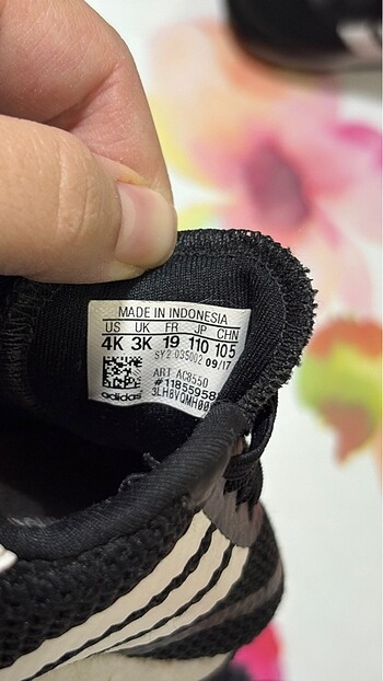 19 Beden siyah Renk Adidas orijinal bebek ayakkabı