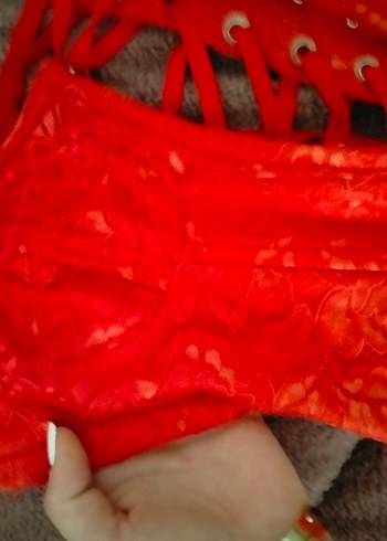 Kırmızı Nakışlı Mini Korse - Görsel 2