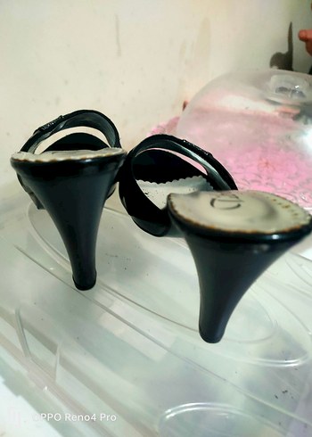 Siyah Parlak Tokalı Stiletto Terlik - Görsel 3