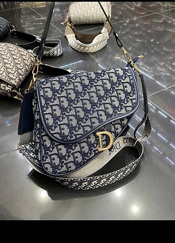 Dior Kol çantası 