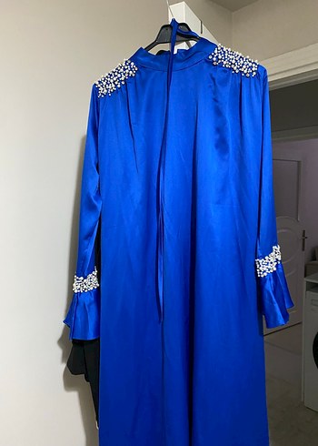 İnci İşlemeli Mavi Uzun Abiye Elbise - Görsel 2