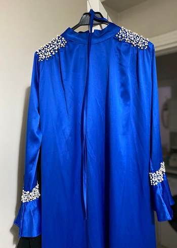 İnci İşlemeli Mavi Uzun Abiye Elbise - Görsel 4