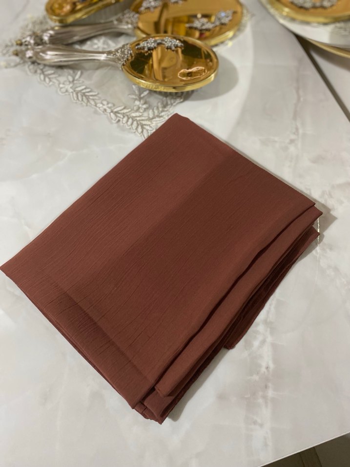 Kadın Kahverengi Piliseli Saten Şal - Görsel 2