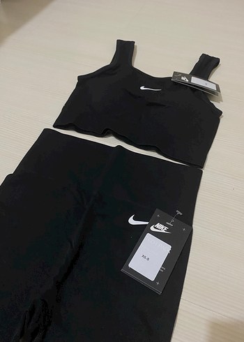 Nike Siyah Mini Spor Sütyeni ve tayt - Görsel 3