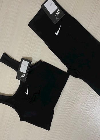 Nike Siyah Mini Spor Sütyeni ve tayt - Görsel 3