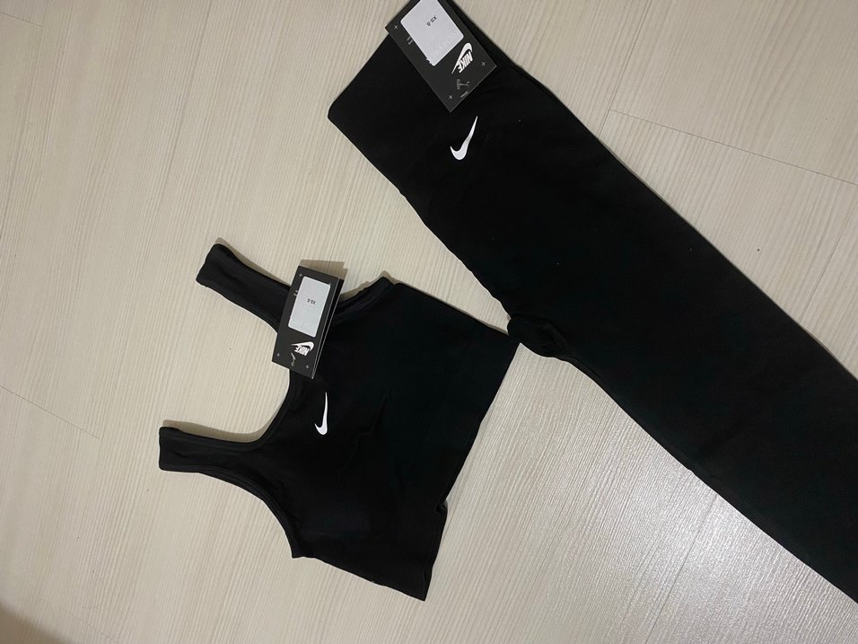 Nike Siyah Mini Spor Sütyeni ve tayt - Görsel 2
