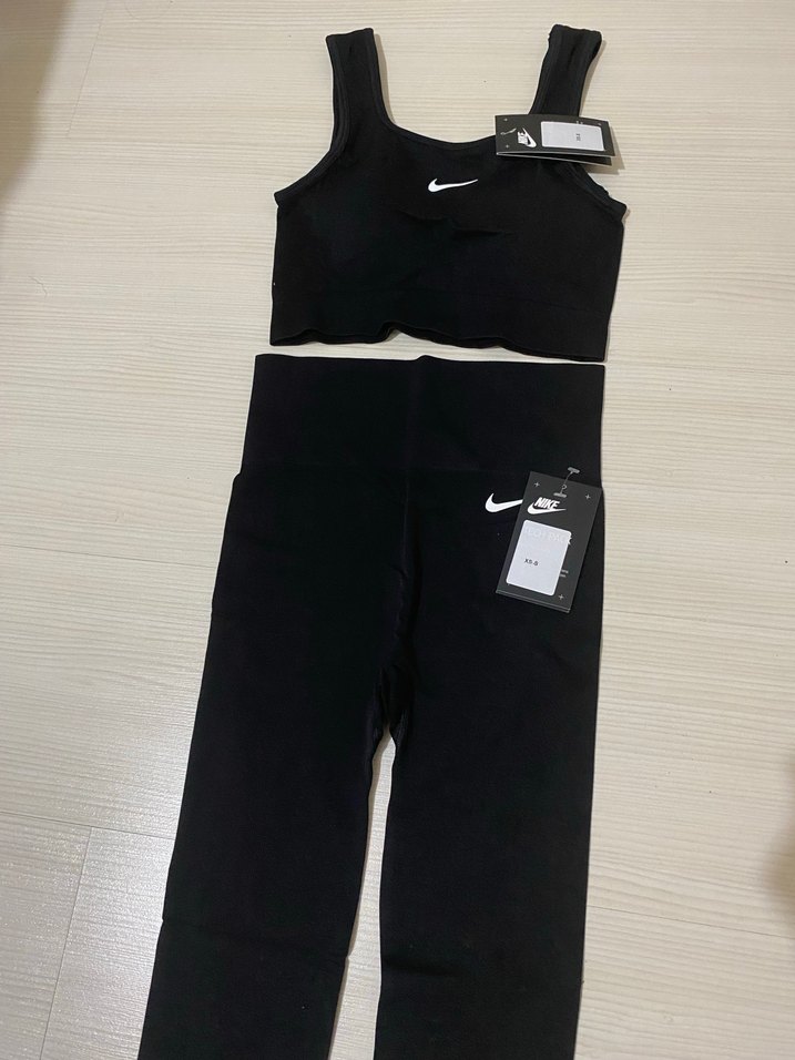 Nike Siyah Mini Spor Sütyeni ve tayt - Görsel 4