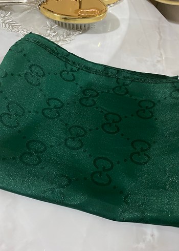 Kadın Parlak Yeşil Saten Şal - Görsel 2