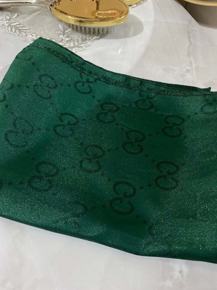 Kadın Parlak Yeşil Saten Şal - Görsel 2