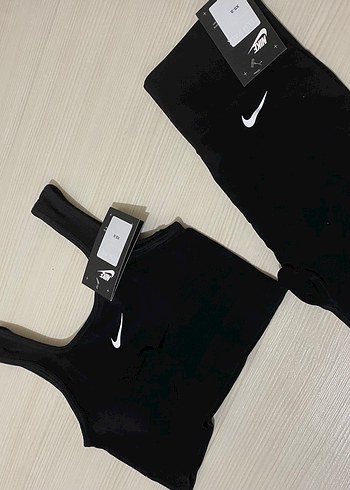 Nike Siyah Mini Spor Sütyeni ve tayt - Görsel 4