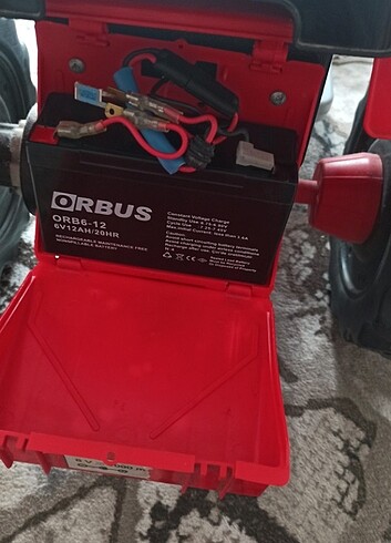 Diğer Beden akülü traktör