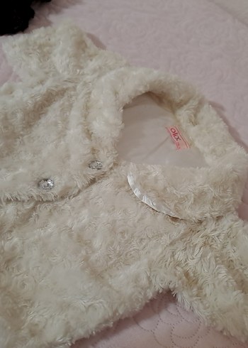 Kız Çocuk Beyaz Kürklü Bolero - Görsel 3