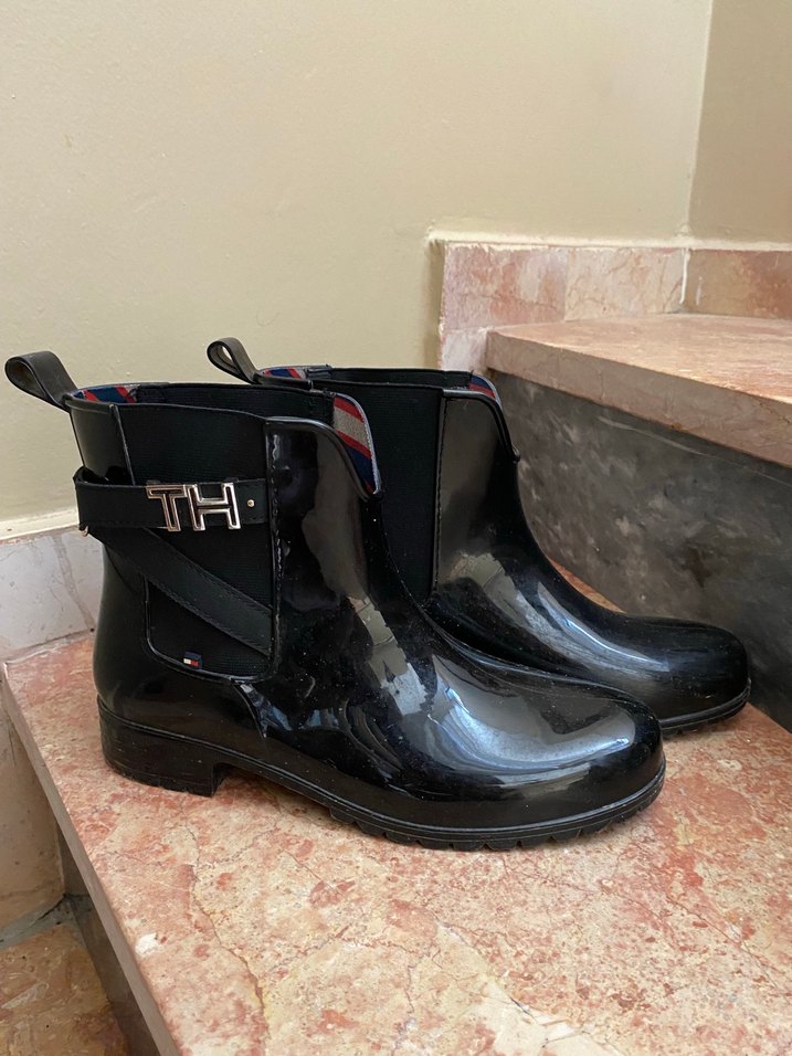 TOMMYSiyah Rugan Kadın Günlük Bot, Tokalı, Kalın Topuklu - Görsel 3