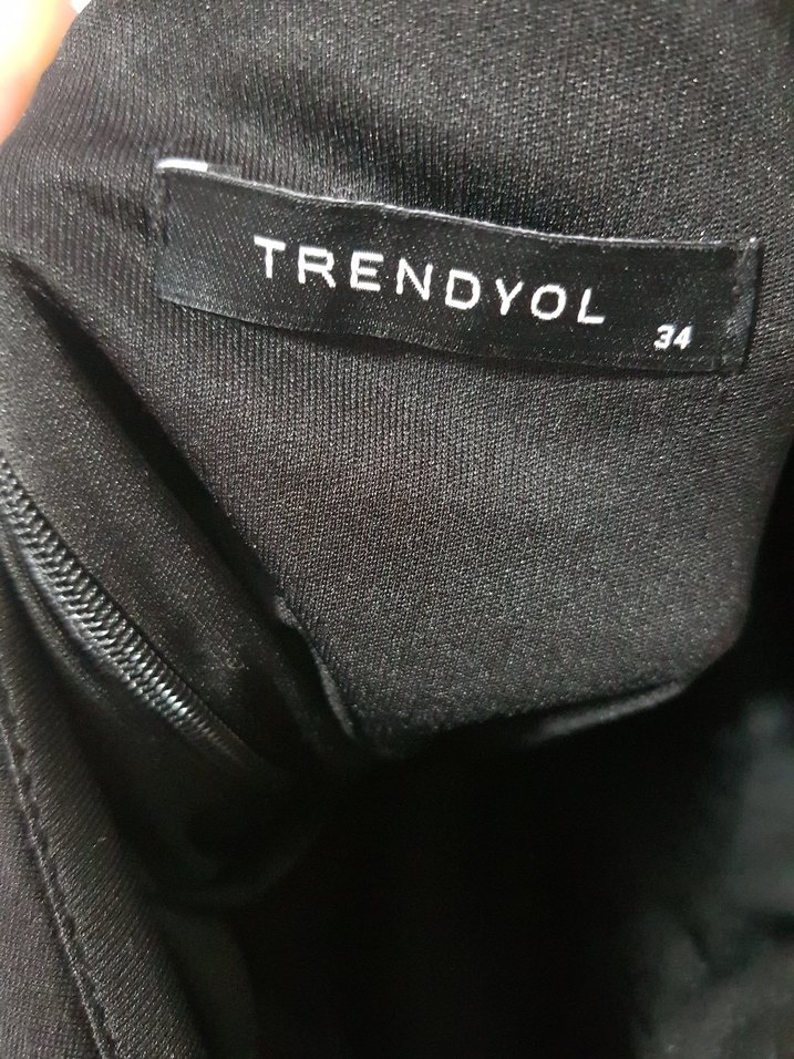 V Yaka Siyah Uzun Kollu Ofis Elbisesi - Görsel 3