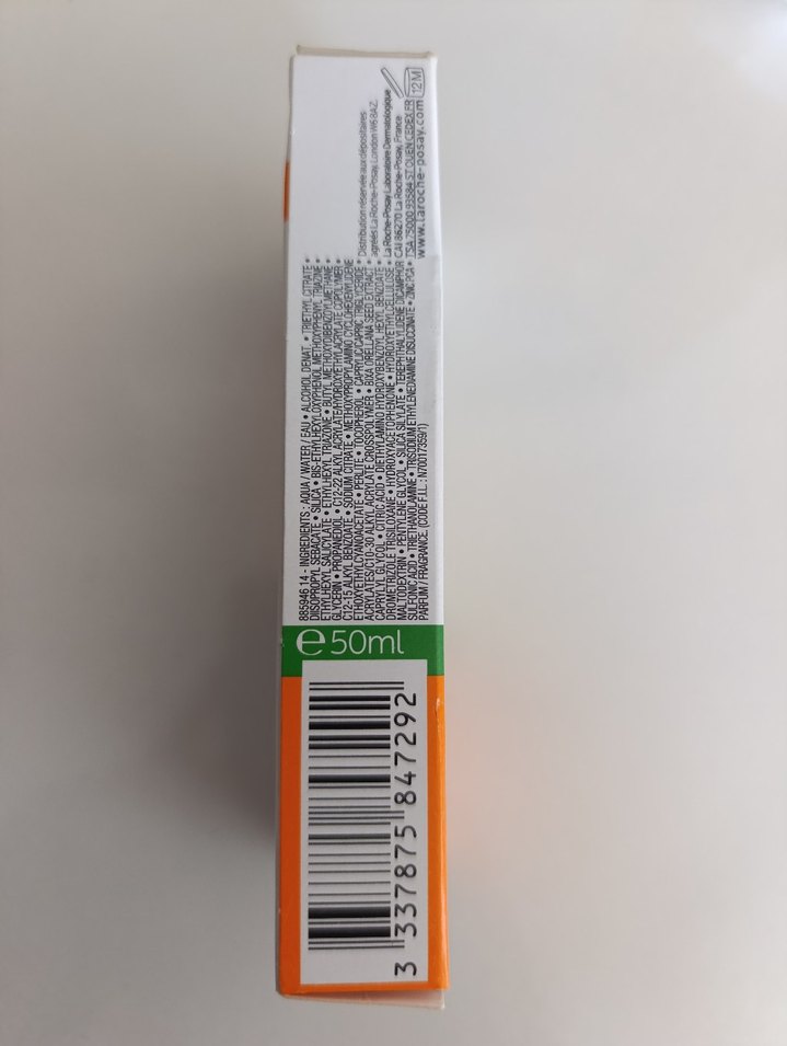 La Roche Posay Oil Control Fluid SPF 50+ Güneş Kremi - Görsel 2