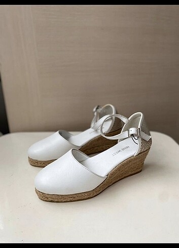38 Beden Nine West Dolgu Topuklu Sandalet