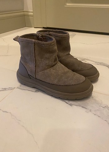 Zara Kahverengi Süet Kız çocukBot