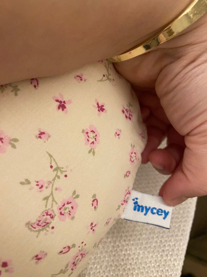 Çiçek Desenli Bej Emzirme ve Hamile Yastığı - Görsel 2