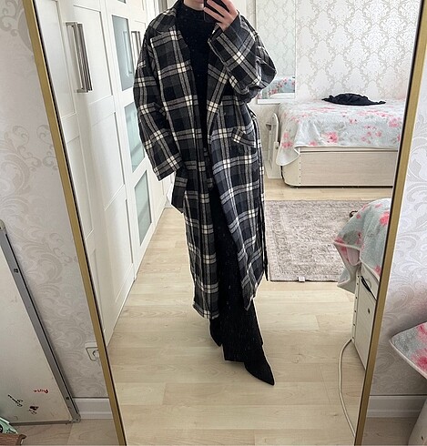 Siyah Beyaz Uzun Kaban Desenli - Görsel 2