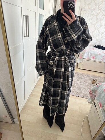 Siyah Beyaz Uzun Kaban Desenli - Görsel 5