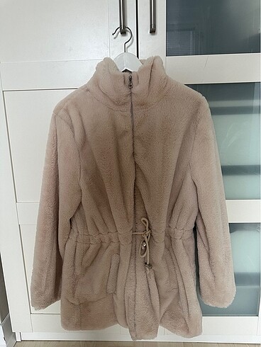 Krem Uzun Belden Bağlamalı Suni Kürk - Görsel 2