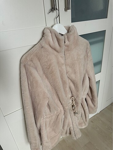Krem Uzun Belden Bağlamalı Suni Kürk - Görsel 4