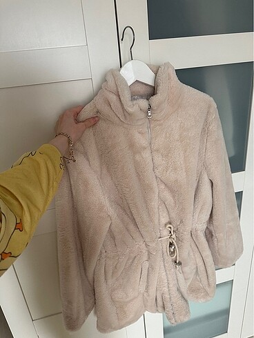 Krem Uzun Belden Bağlamalı Suni Kürk - Görsel 6