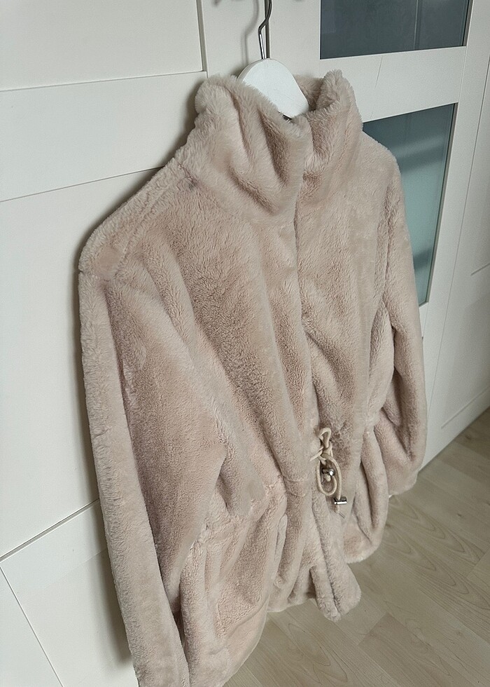 Krem Uzun Belden Bağlamalı Suni Kürk - Görsel 5