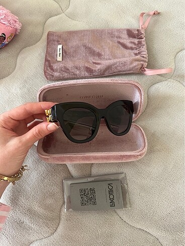 Miu Miu Güneş Gözlüğü - Görsel 8