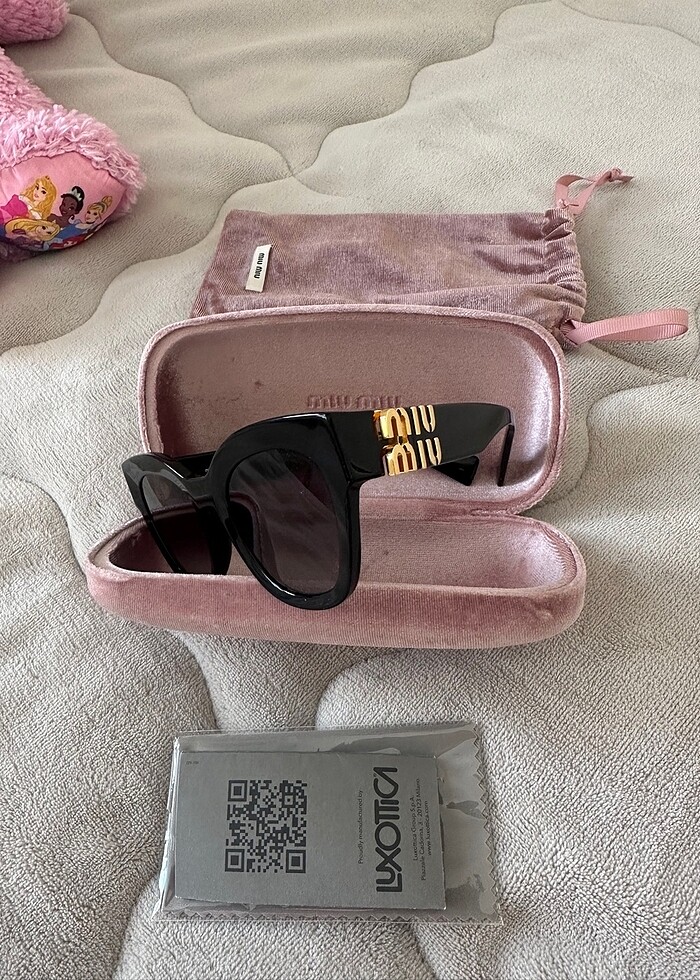 Miu Miu Güneş Gözlüğü - Görsel 2